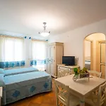 Le Residenze Del Baia Marina Lejlighed