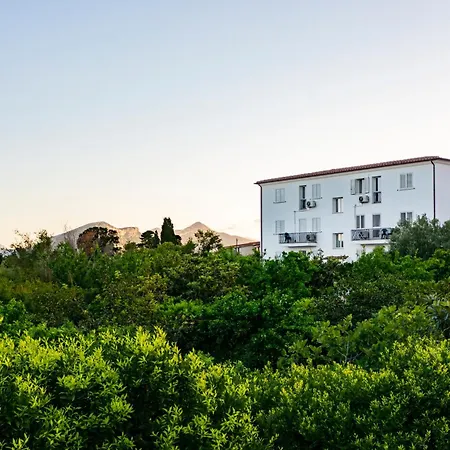 Le Residenze Del Baia Marina