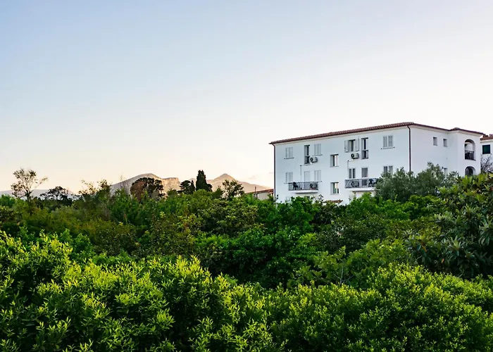 Le Residenze Del Baia Marina